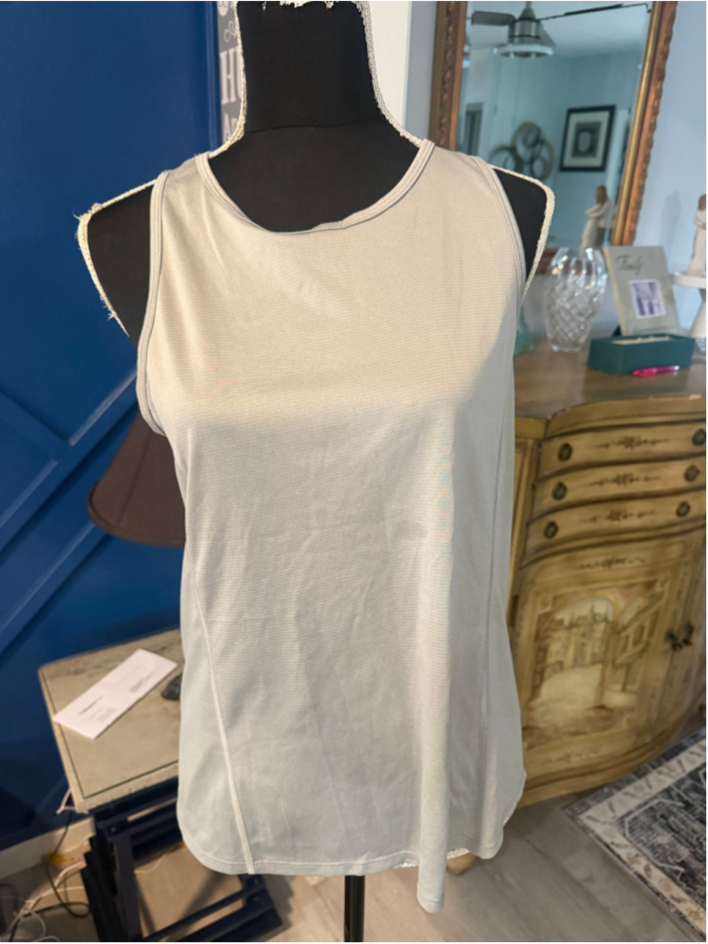 Women's Unbranded Open-Back Tank Top Beige Size M